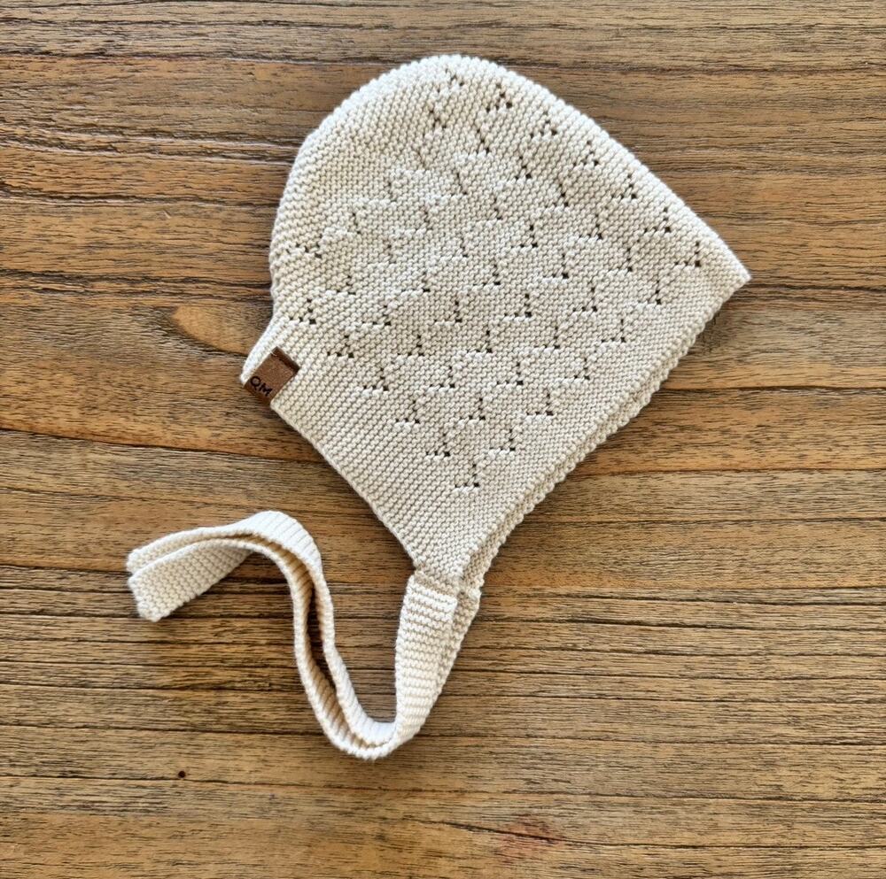 Quincy Mae Knit Pointelle Baby Bonnet - Size 3-6 months